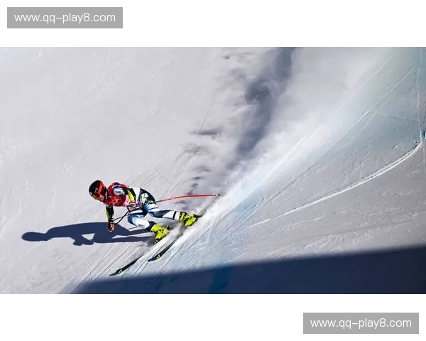 斯洛文尼亚高山滑雪队拿下回转项目金银牌 技术优势明显